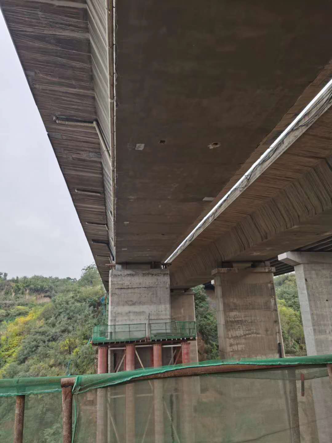 绥化桥梁加固前制定可行设计方案图并用对施工方法